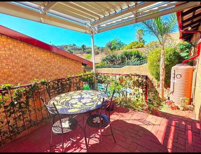 3 BEDROOM PROPERTY TO RENT IN ROODEKRANS